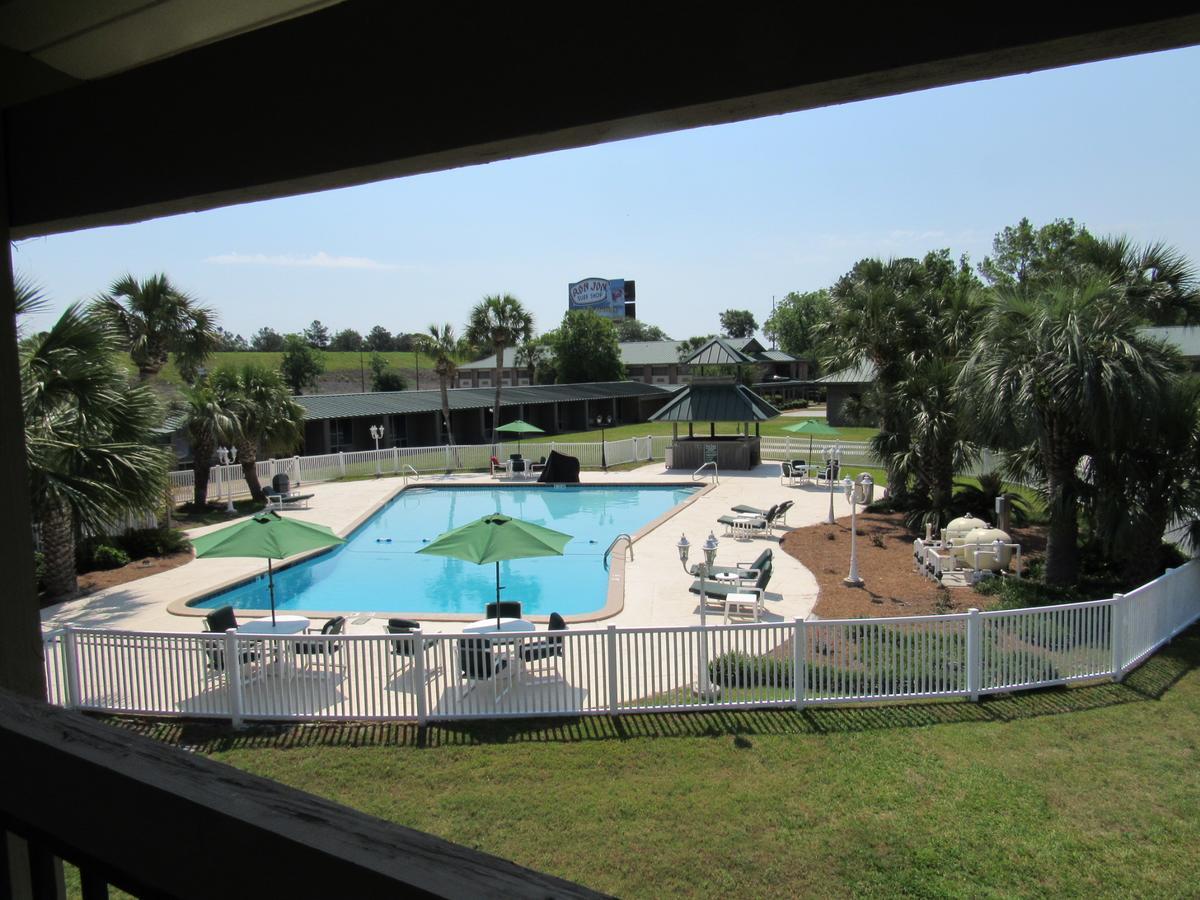 Kinderlou Inn Валдоста Экстерьер фото